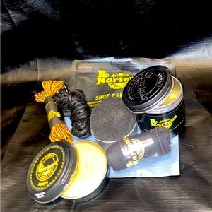 Dr. Martens AirWair Shoe care kit